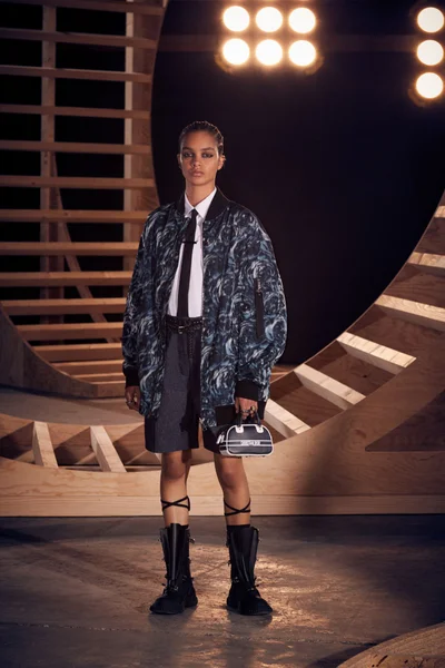 Look 36